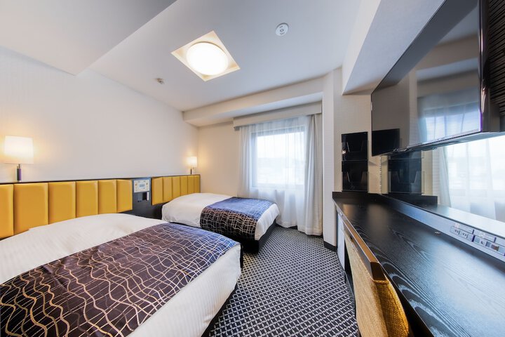 Room 6 of 64