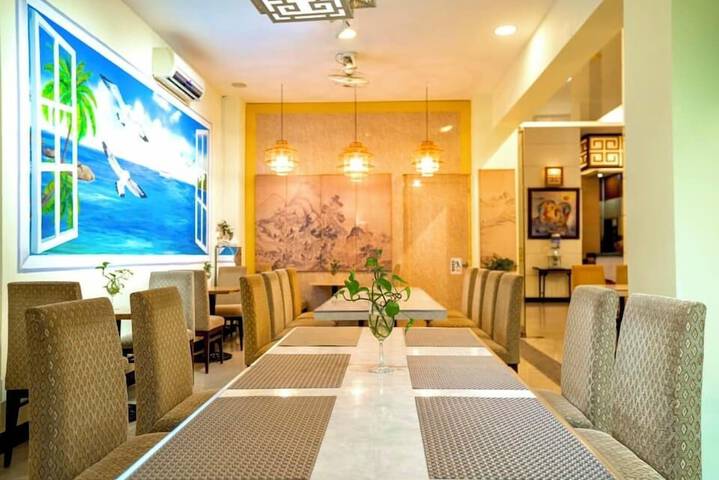Dining 106 of 127