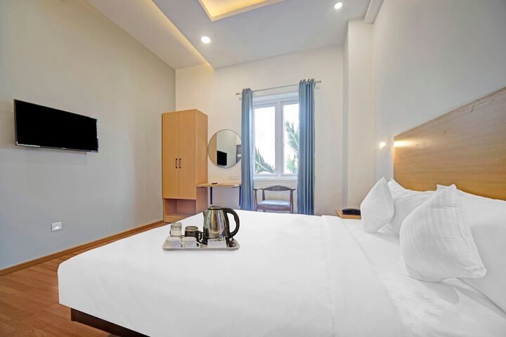 Room 10 of 24
