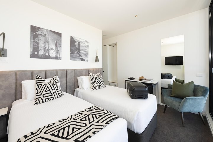 Room 72 of 197