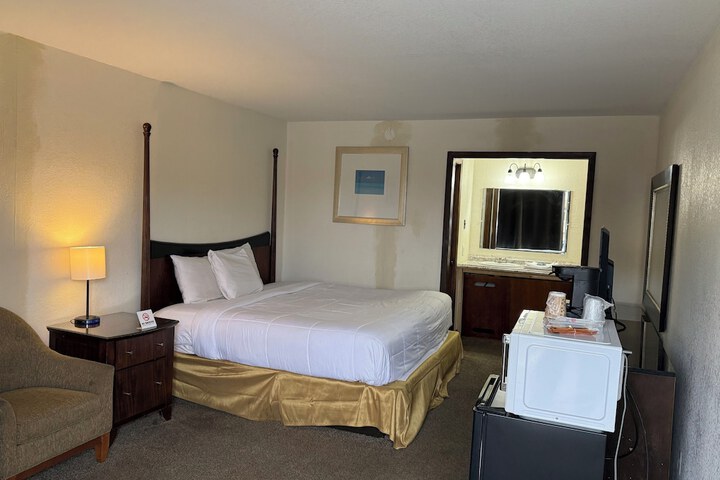 Room 14 of 29
