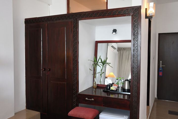 Room 16 of 58