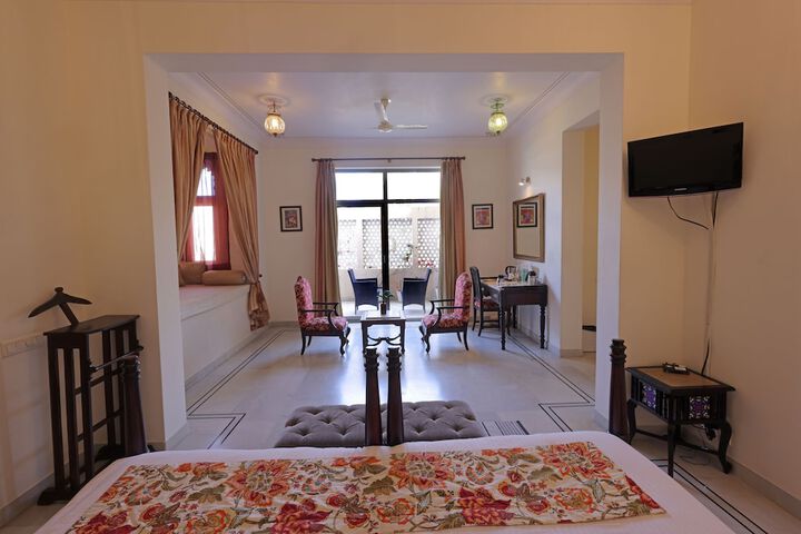 Room 47 of 144