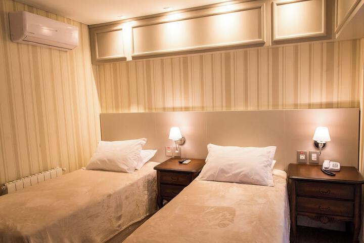 Room 46 of 108