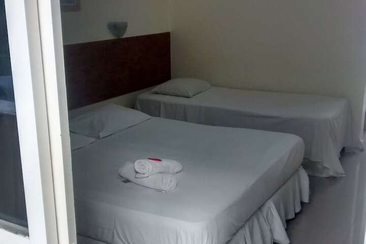 Room 8 of 25