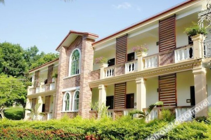 Yinhu Hot Spring Holiday Hotel