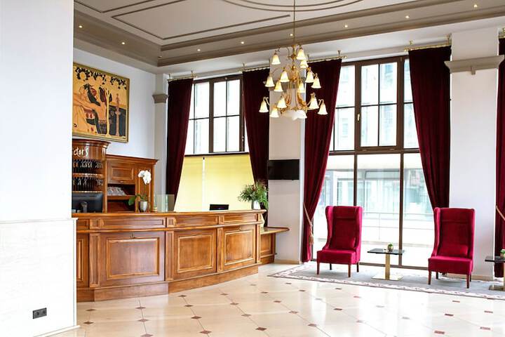 Guest Lobby