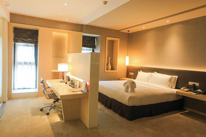 Room 18 of 57