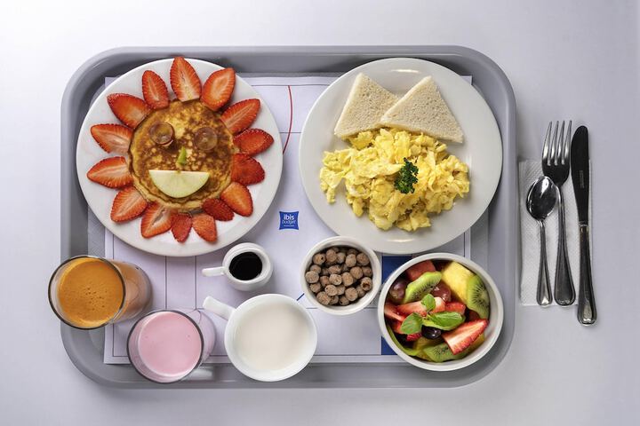 Breakfast/Coffee Service 17 of 36
