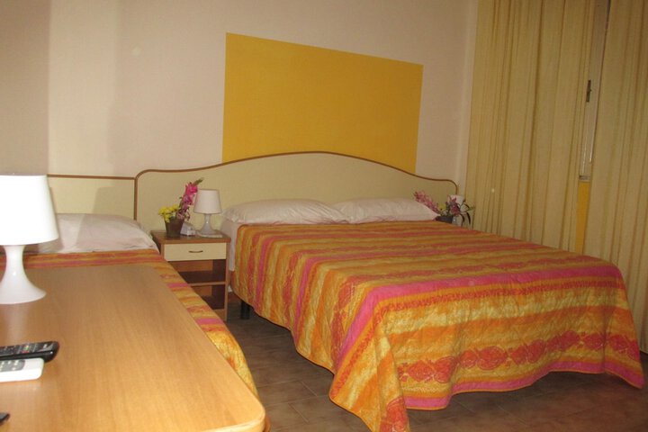 Room 3 of 17