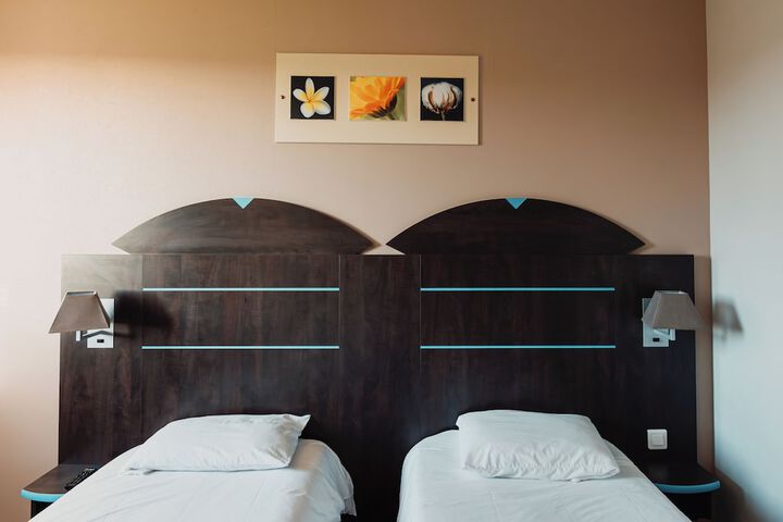 Room 5 of 49