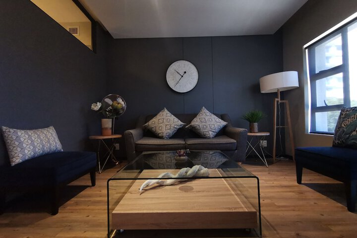Room 106 of 215