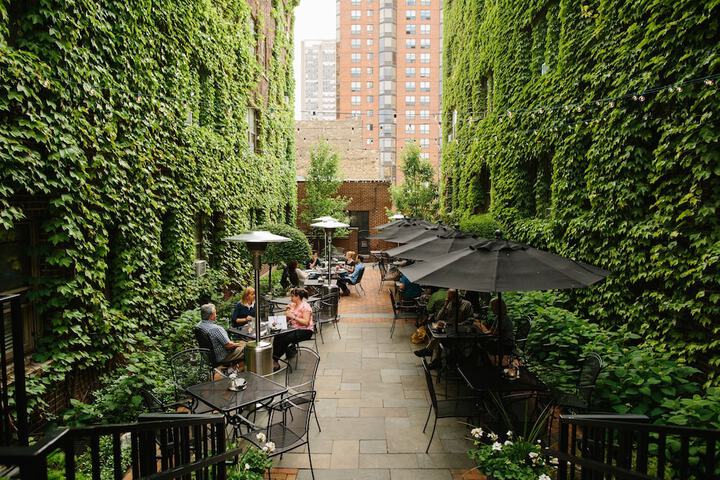 Breakfast/Coffee Service 90 of 102