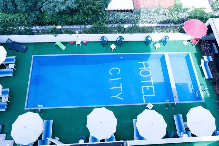 Pool Hotel