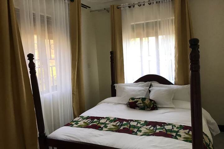 Room 2 of 12