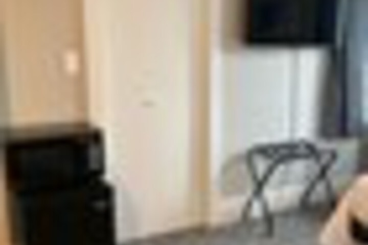 Room 77 of 141