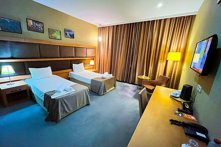 Room 11 of 53