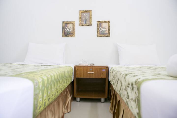 Room 12 of 42