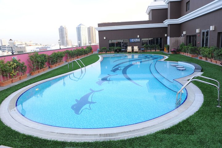 Pool 50 of 75