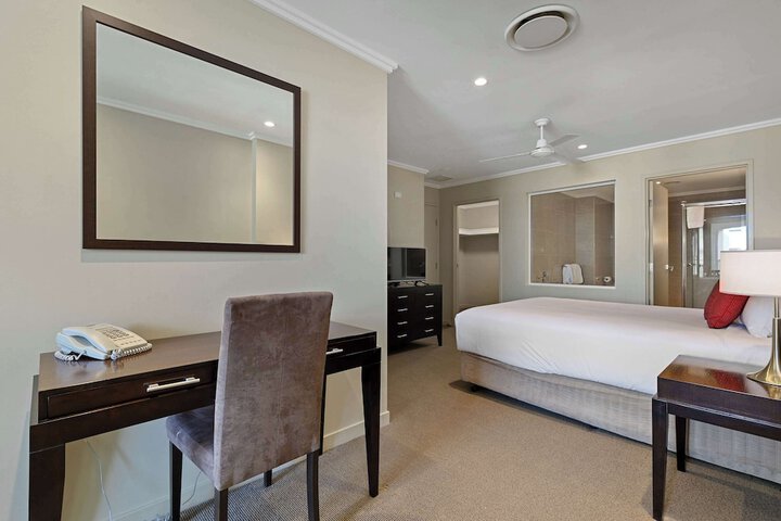 Room 26 of 175