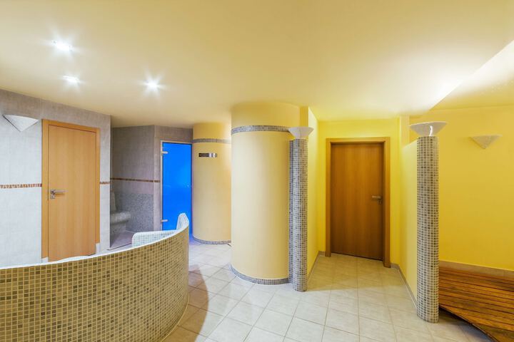 Steam room
