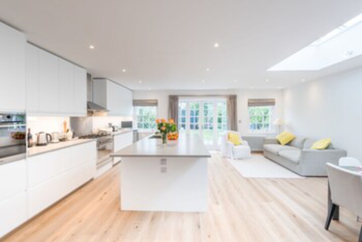 Tranquil Family home in St. Margarets