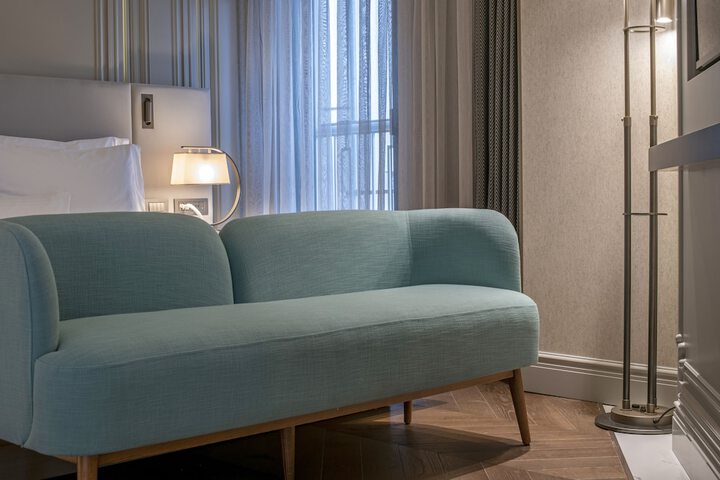 Room 12 of 194
