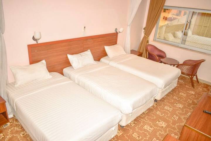 Room 8 of 22