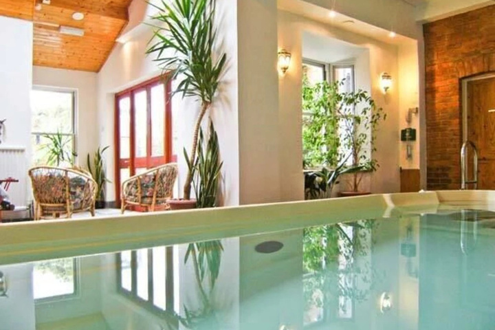 Pool 2 of 11