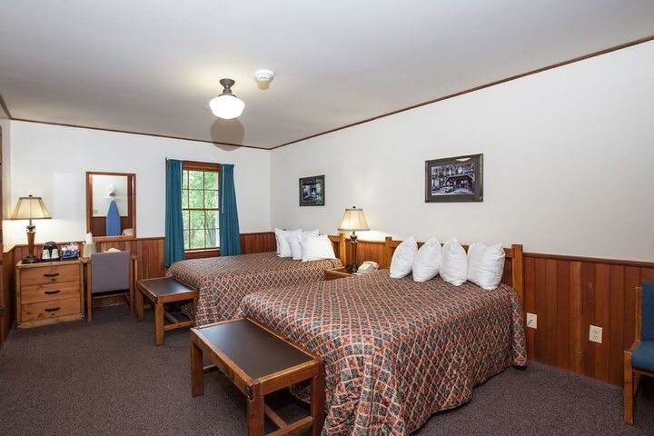 Room 6 of 24