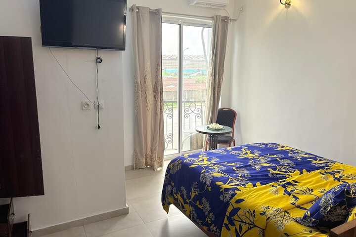 Room 9 of 40