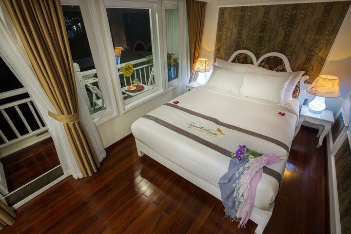 Room 15 of 44
