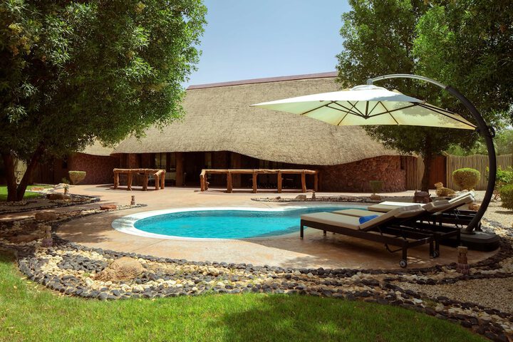 Hotel Exterior 217 of 221