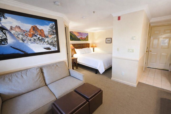 Room 3 of 27