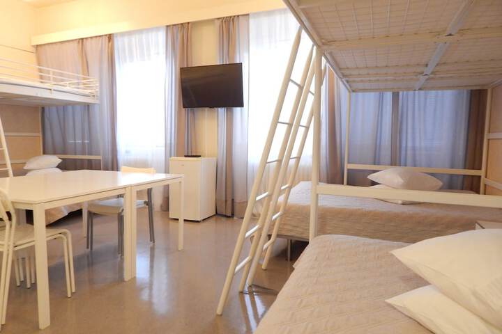 Room 49 of 86