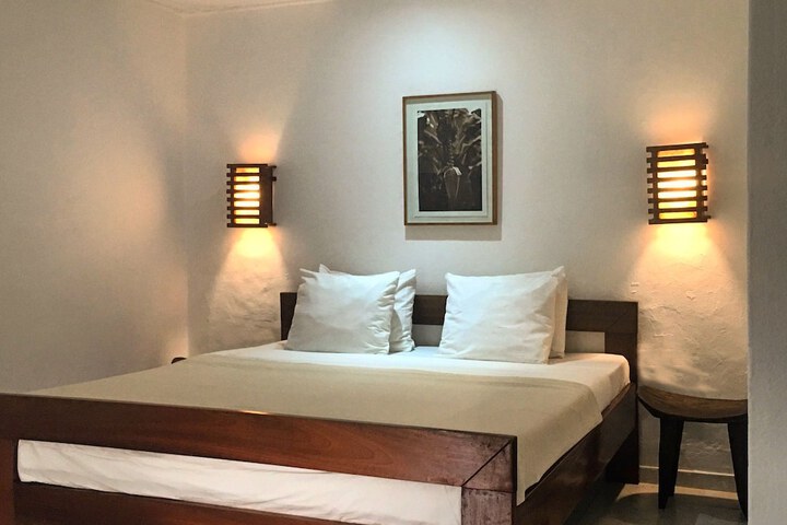 Room 7 of 19