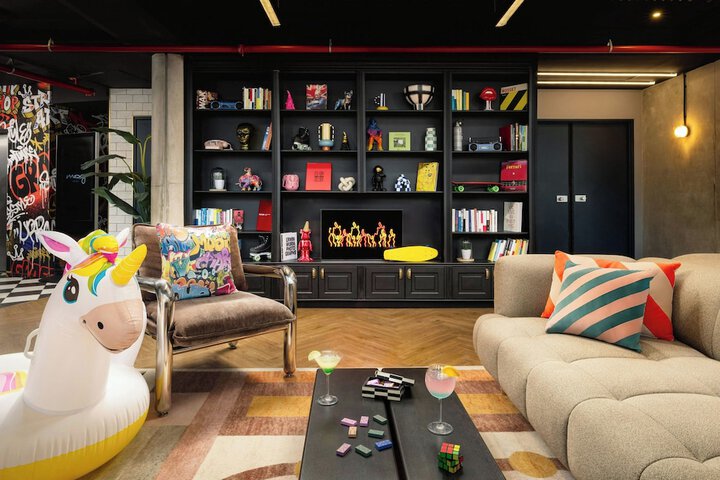 Guest Lobby