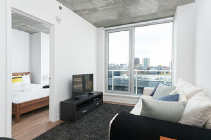 Room 16 of 18