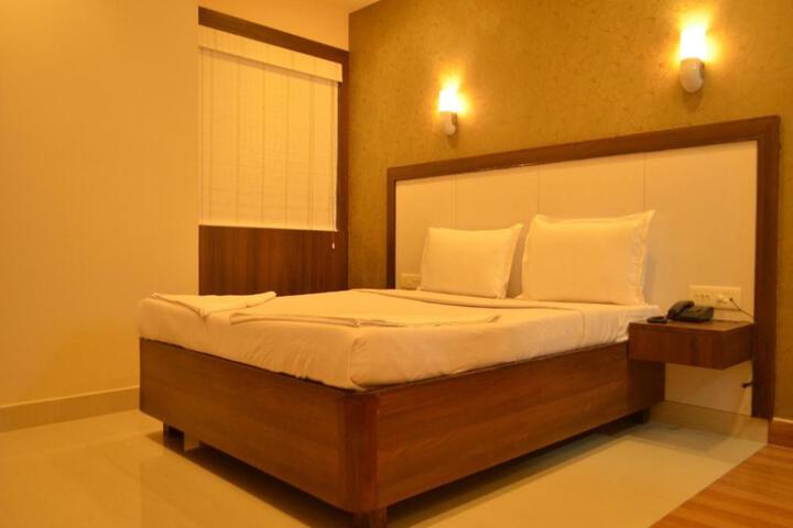 Hotel Emerald Manor Chennai