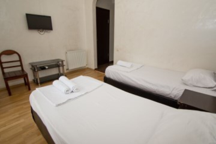 Room 83 of 93