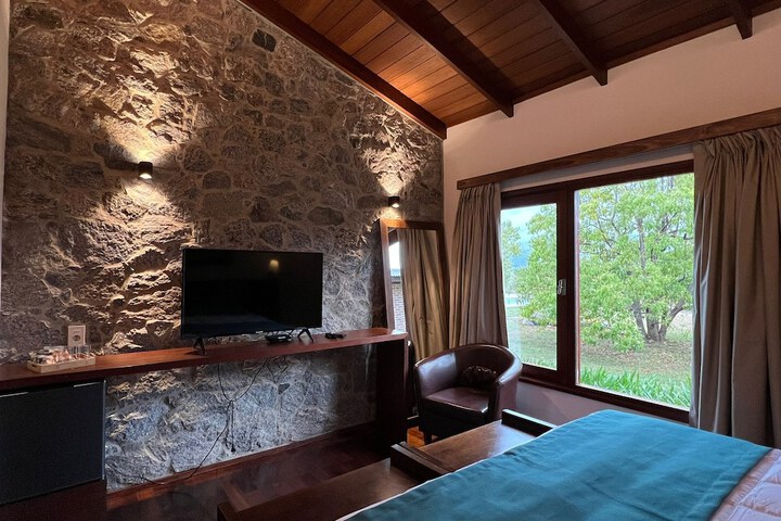 Room 2 of 12