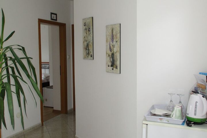 Ballroom/Hall 58 of 79