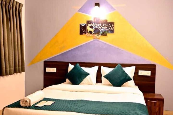 Room 2 of 15