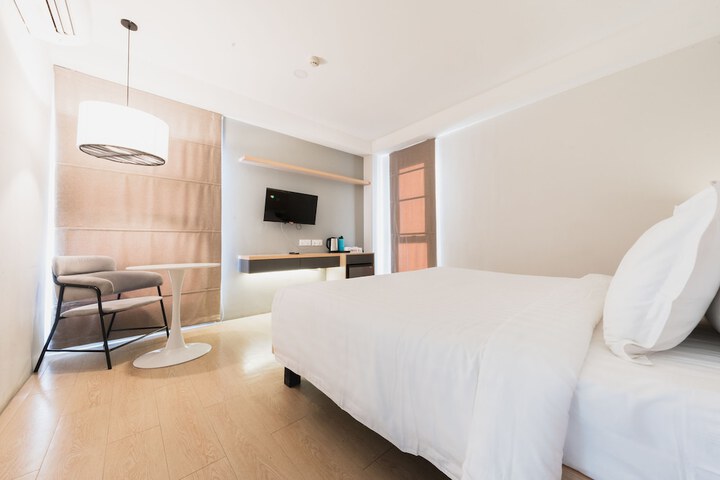 Room 27 of 54
