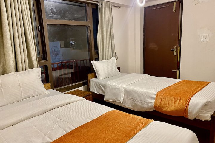 Room 45 of 127