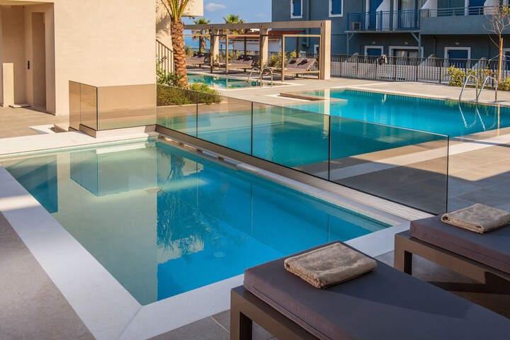 Pool 23 of 65