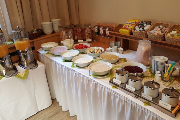 Breakfast buffet