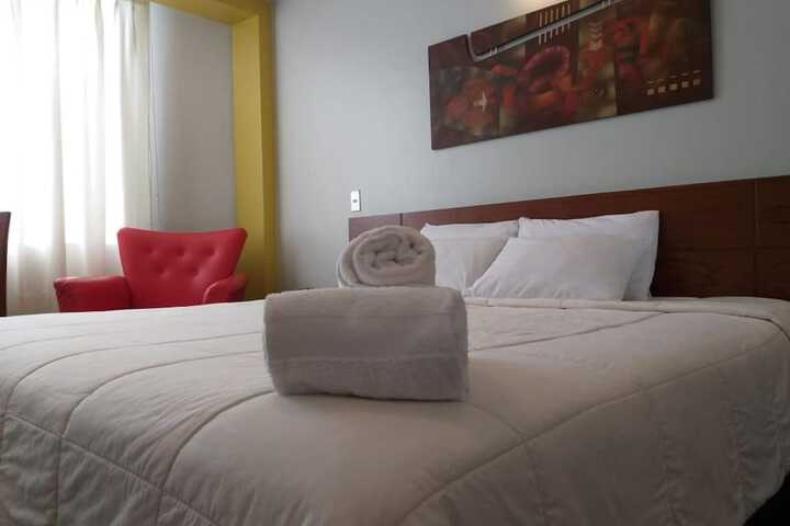 Room 8 of 19