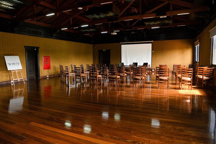 Ballroom/Hall 140 of 149
