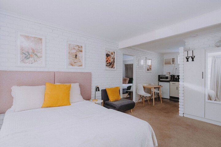 Room 18 of 54